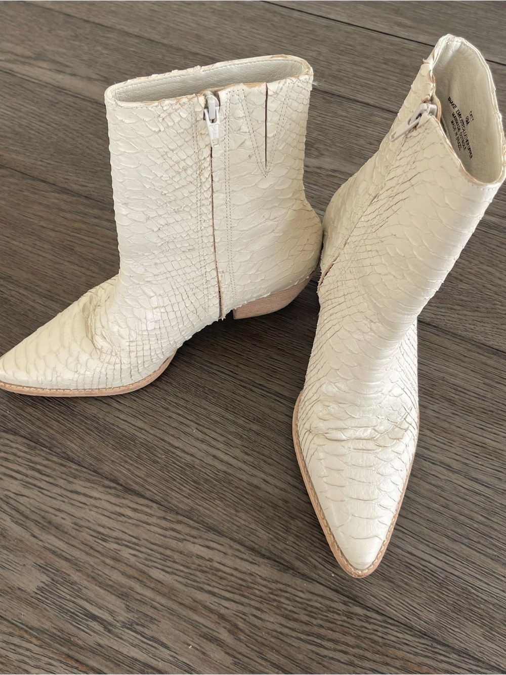 Matisse CATY Embossed Ivory Ankle Bootie size 8 - Picture 4 of 7